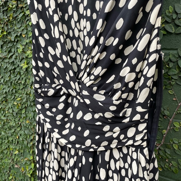 Moschino Silk Black & White Dot Dress Size 8 (10) - Picture 3 of 9